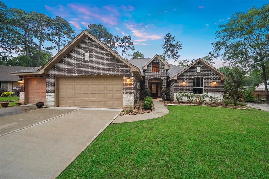 Property Photo: 117 Park Circle TX 77356