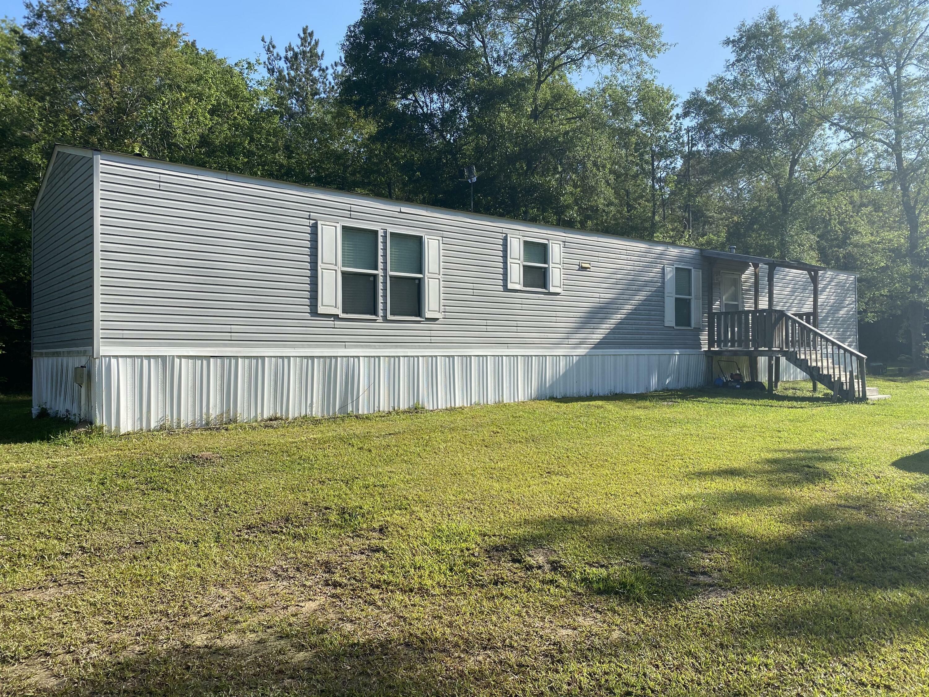 Property Photo:  672 Blackjack Rd  LA 70656 