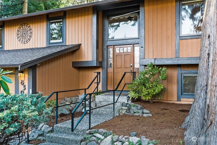 Property Photo:  8302 NE 121st Place  WA 98034 