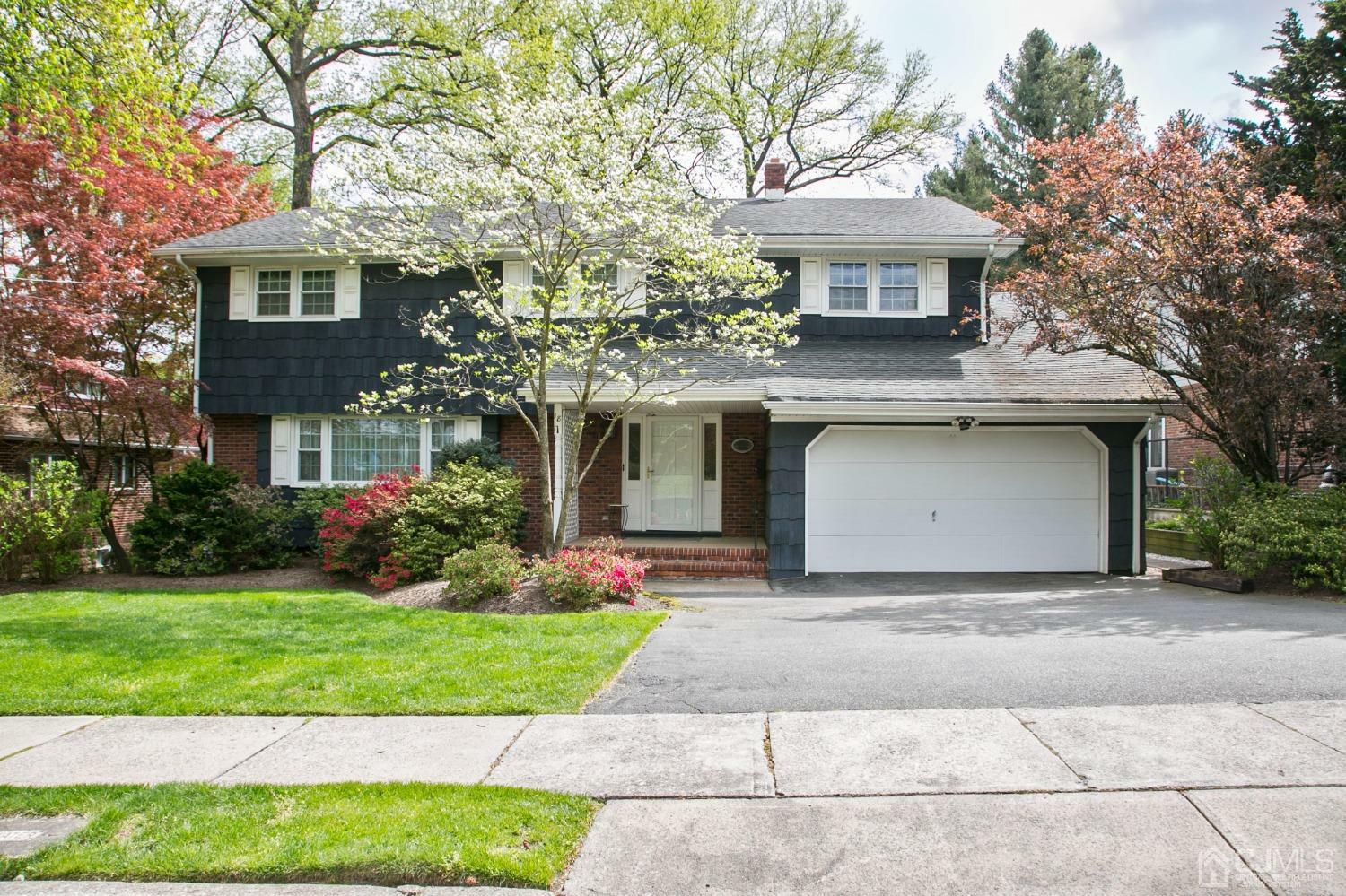 Property Photo:  18 Cliffwood Place  NJ 08840 