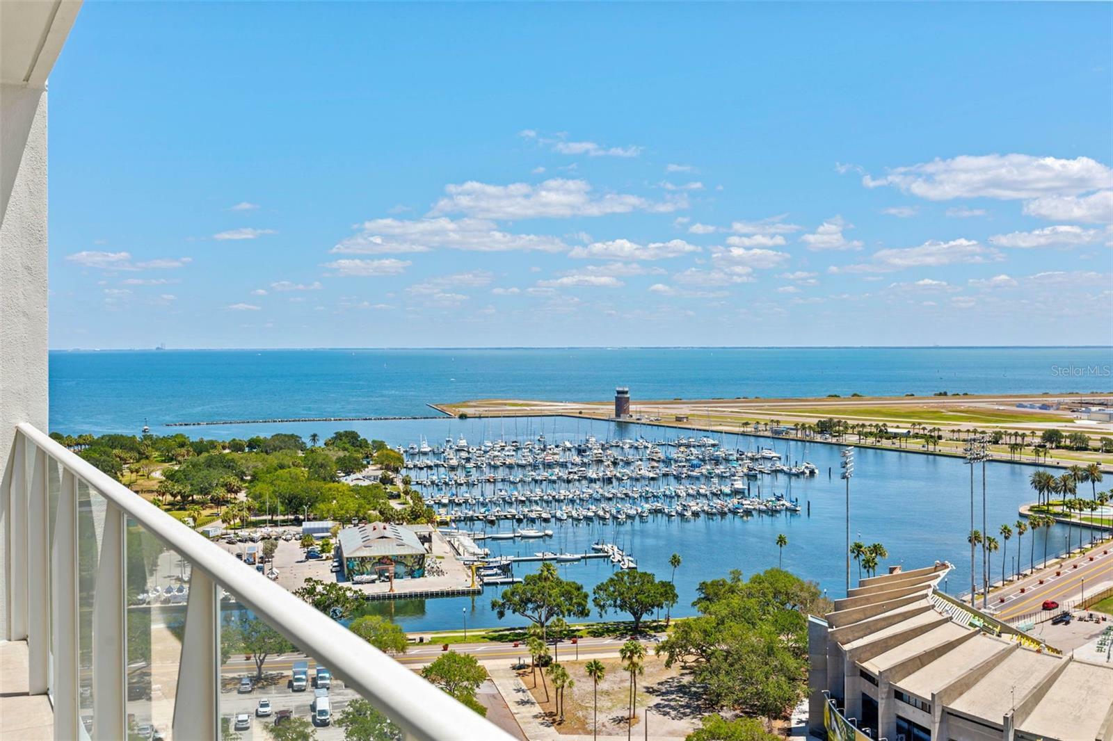 Property Photo: 175 1st Street S 1906 FL 33701