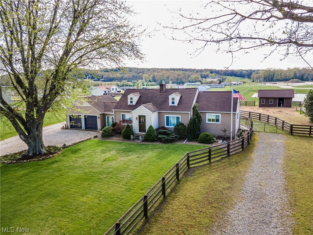 Property Photo:  10132 State Route 21 NW  OH 44680 