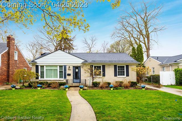 Property Photo:  1044 Somerset Avenue  MI 48230 