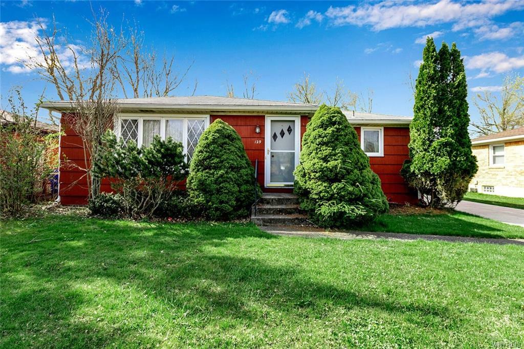 Property Photo:  129 Willowcrest Drive  NY 14224 