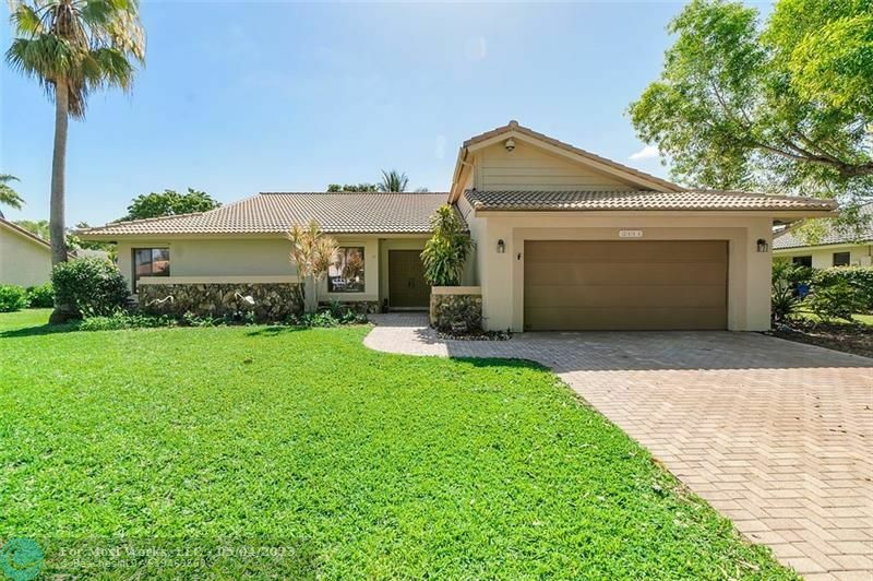 Property Photo:  2111 NW 111th Ter  FL 33071 