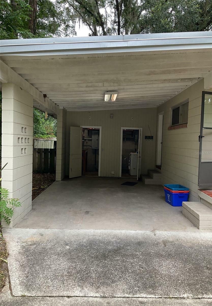 Property Photo:  27 NW 36th Street  FL 32607 