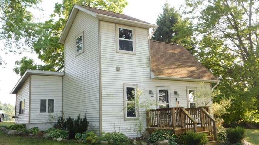 Property Photo:  1620 W 104th Street  MI 49327 