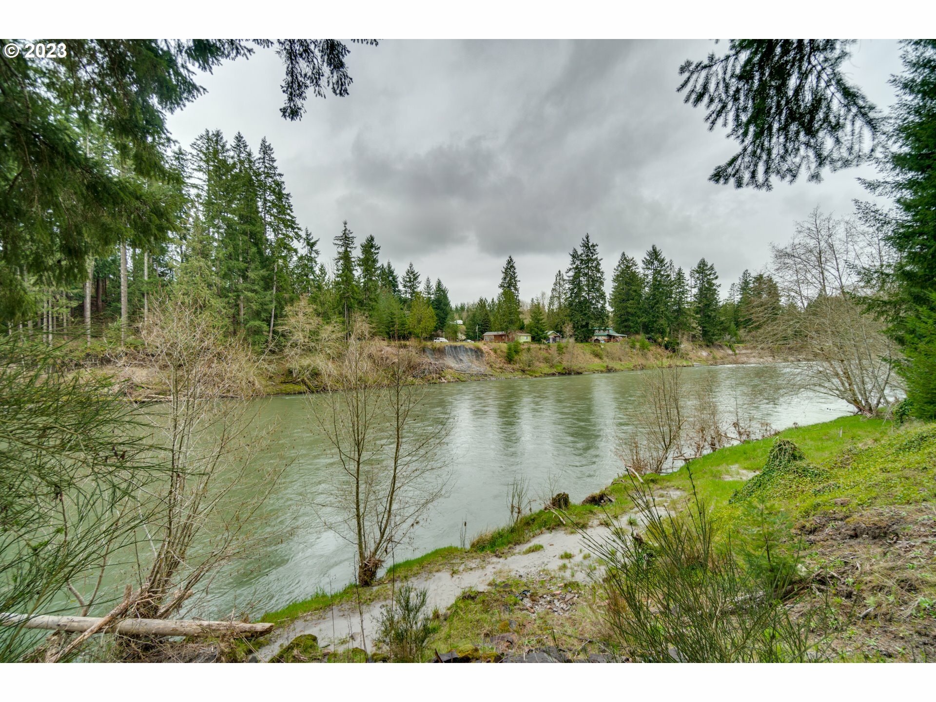 Property Photo: 527 Toutle River Rd WA 98611
