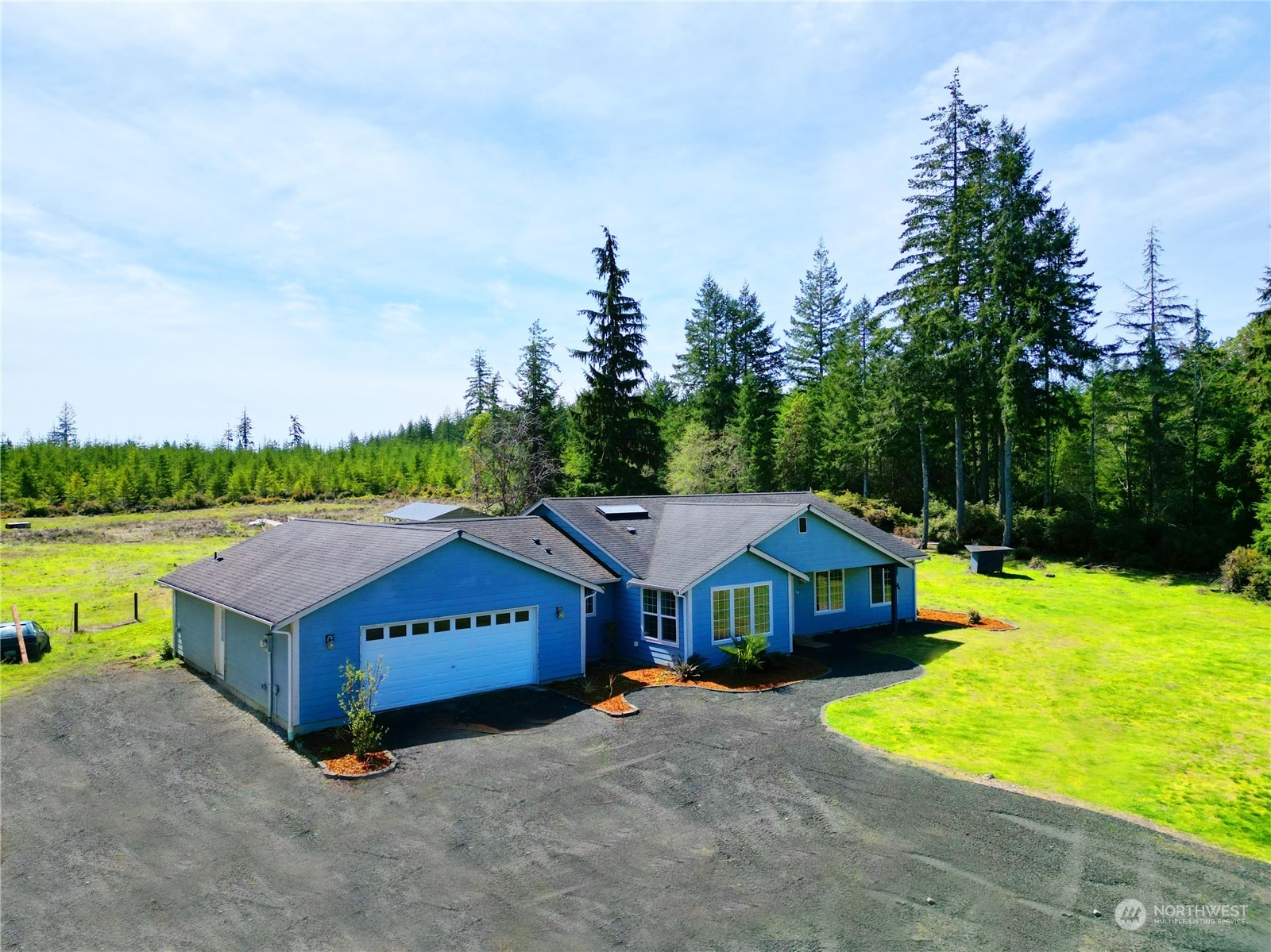 Property Photo: 742 E Thornton Road WA 98584