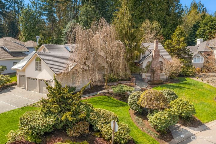 Property Photo: 1600 148th Place SE WA 98012