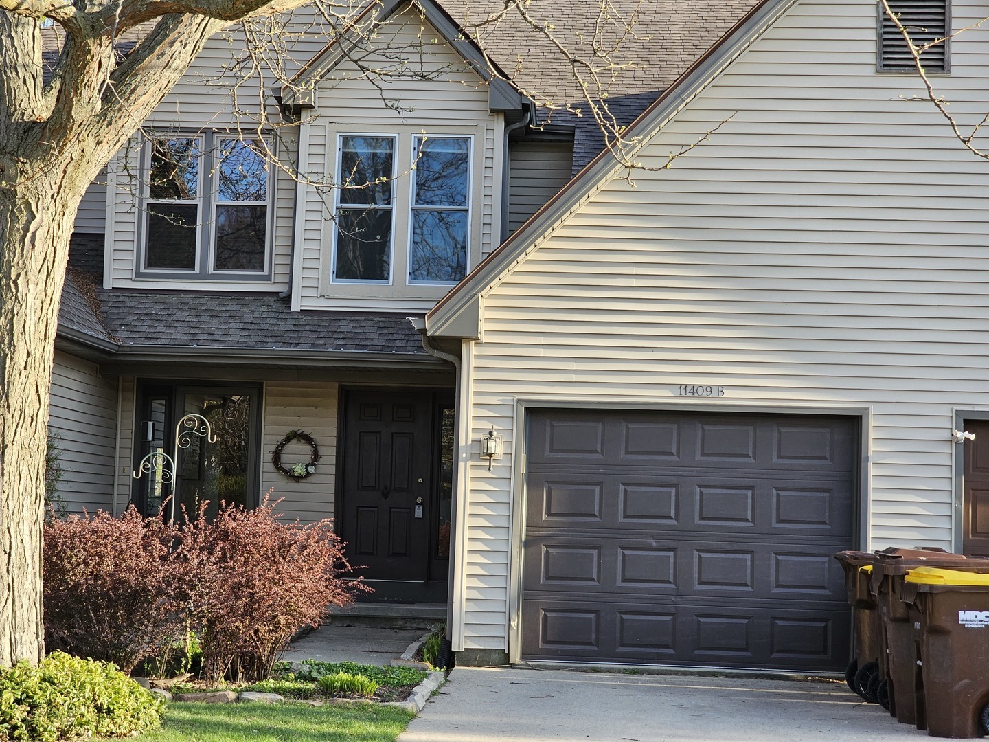 Property Photo: 11409 Douglas Avenue B IL 60142
