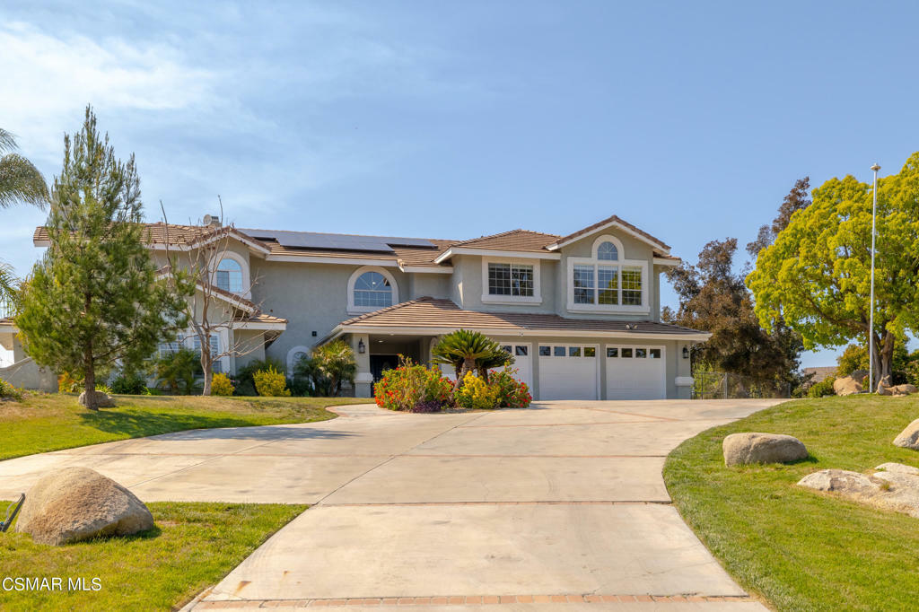 Property Photo: 38901 Avenida Arriba CA 92592