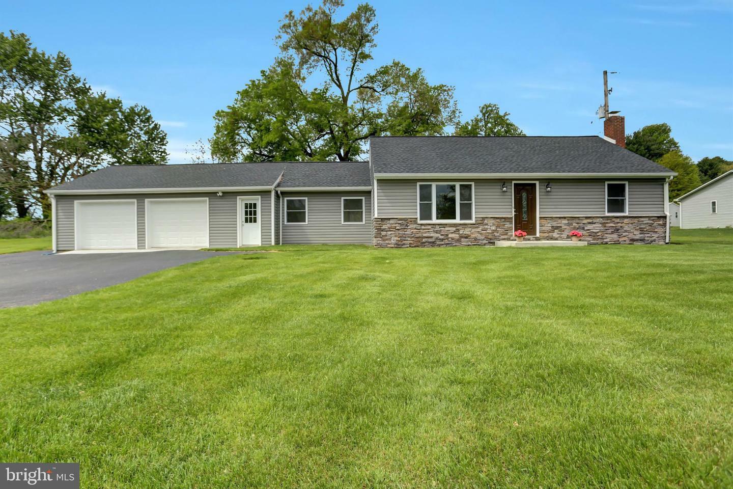 Property Photo:  34 Rocky Ridge Road  PA 17019 