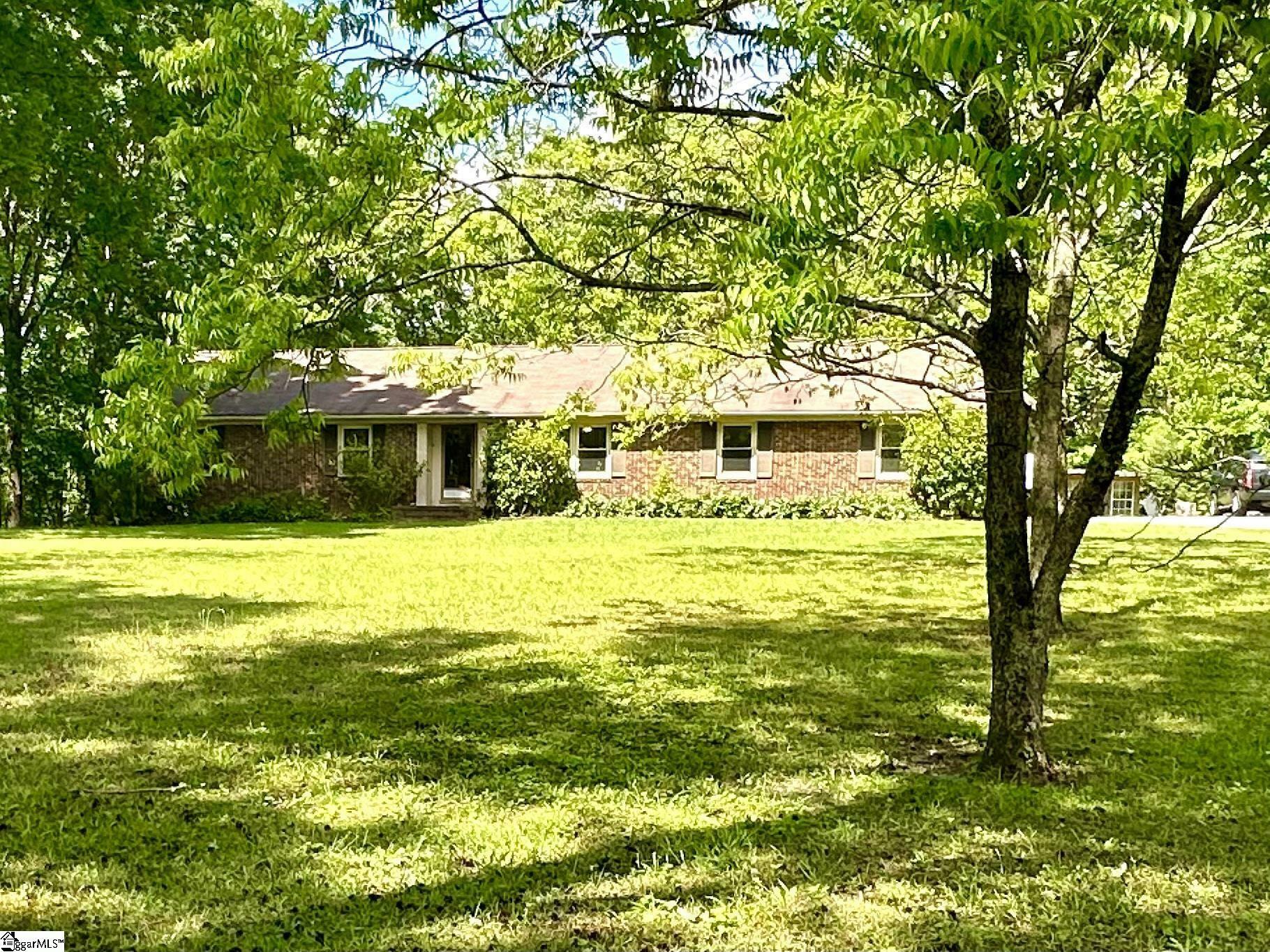 Property Photo:  6201 Sc Highway 215  SC 29374 