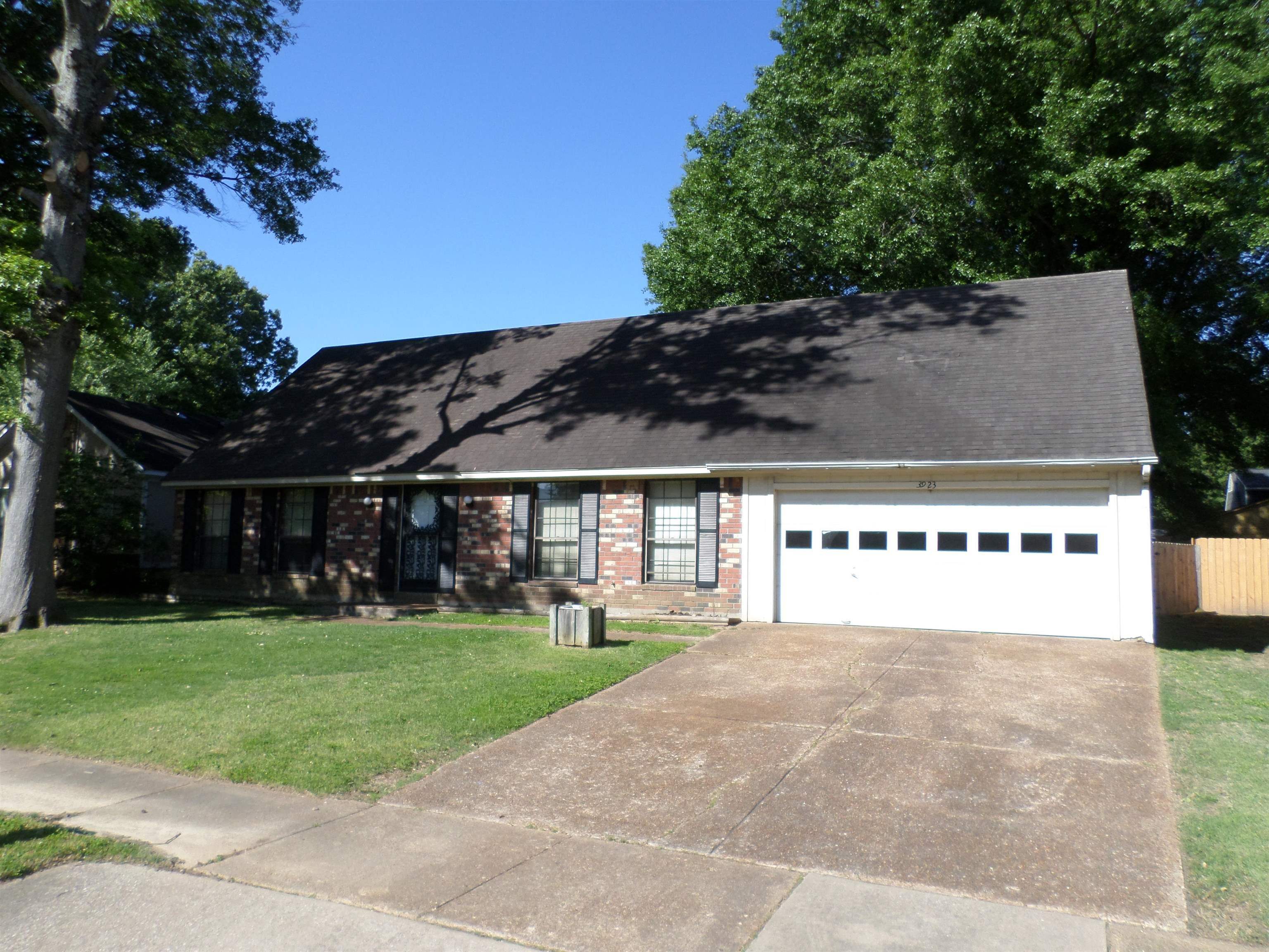 Property Photo:  3923 Sabal Hill Dr  TN 38135 