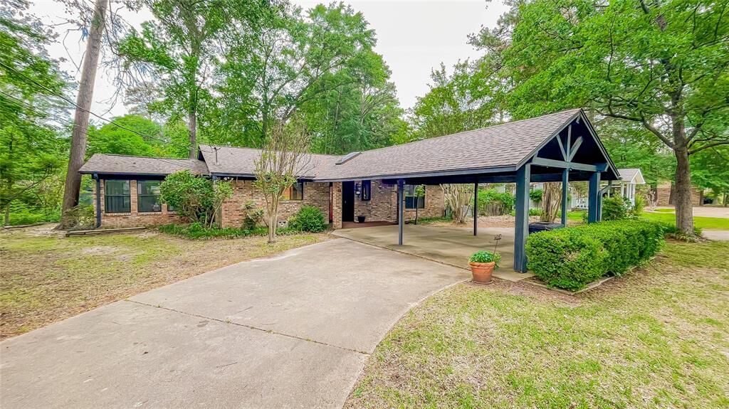 Property Photo:  326 Lakeview Drive  TX 75771 