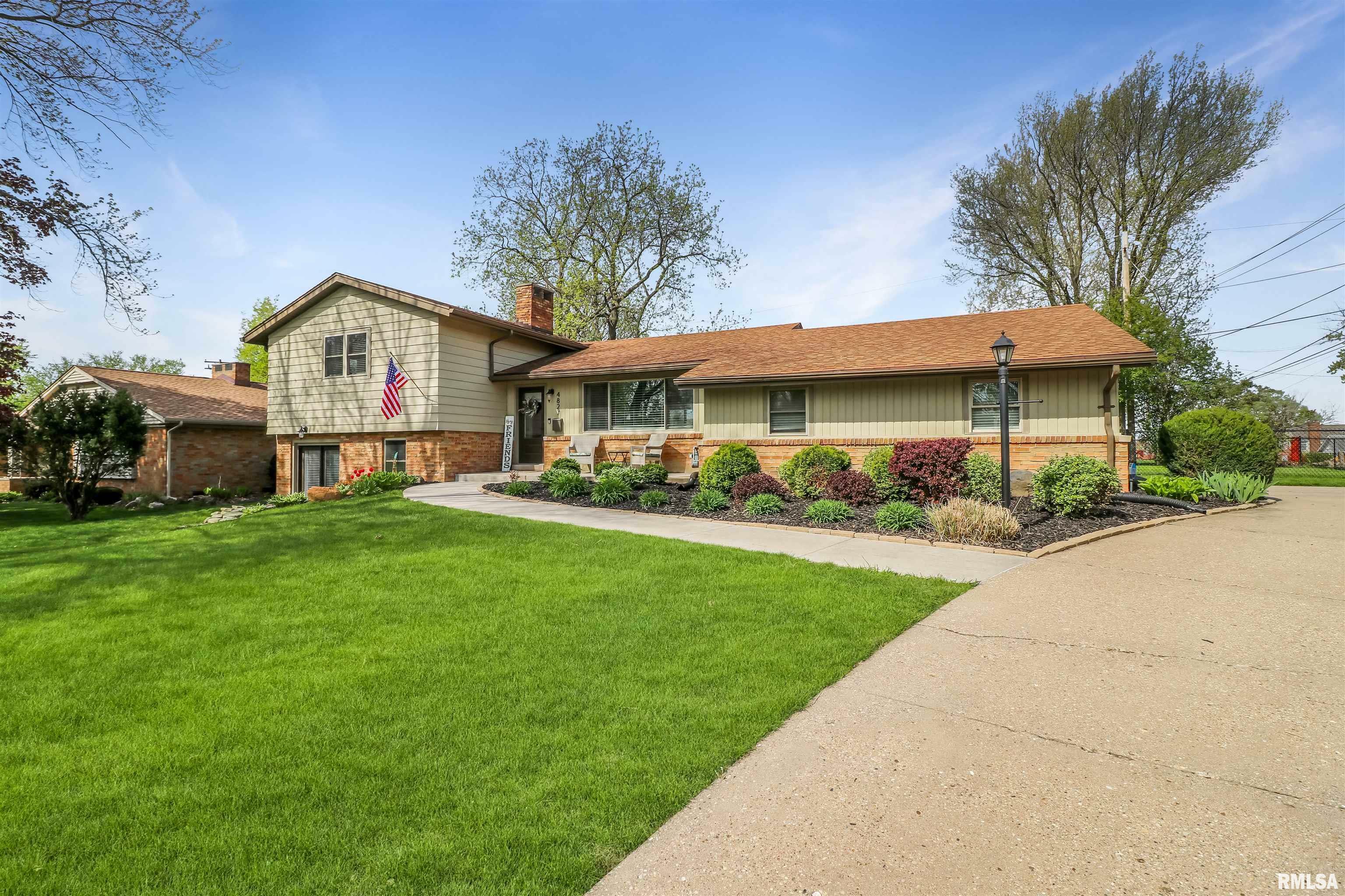 Property Photo:  4827 N Idlewood Court  IL 61614 