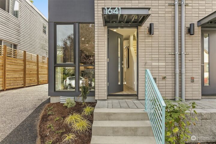 1641 22nd Avenue  Seattle WA 98122 photo