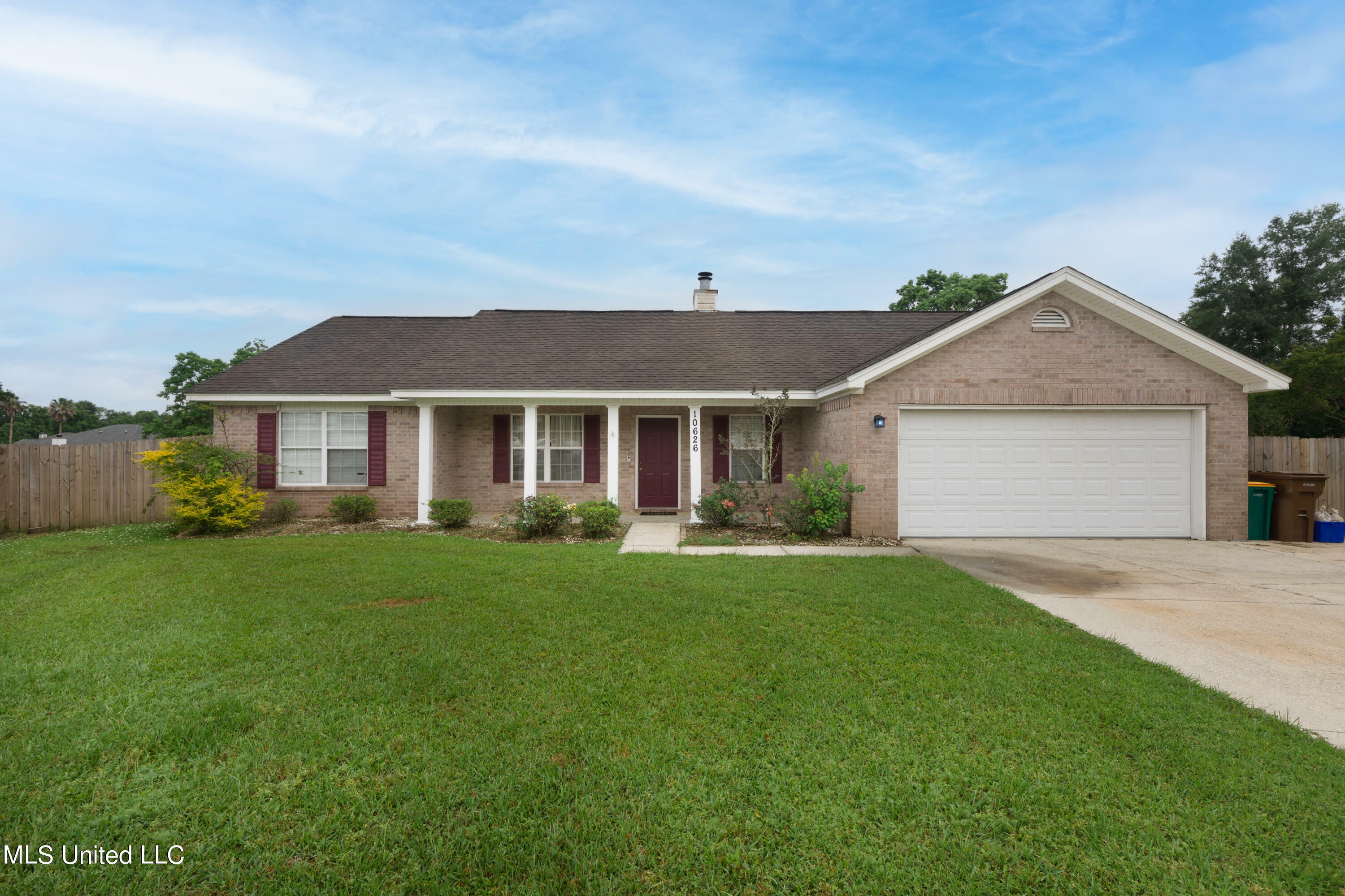 10626 S Oak Crest Drive  Biloxi MS 39532 photo