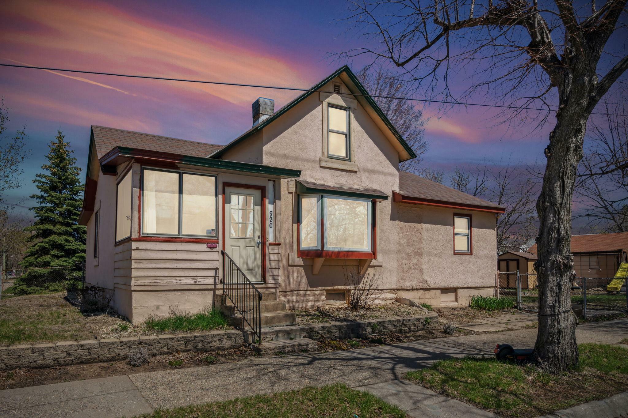 Property Photo:  920 52nd Avenue N  MN 55430 