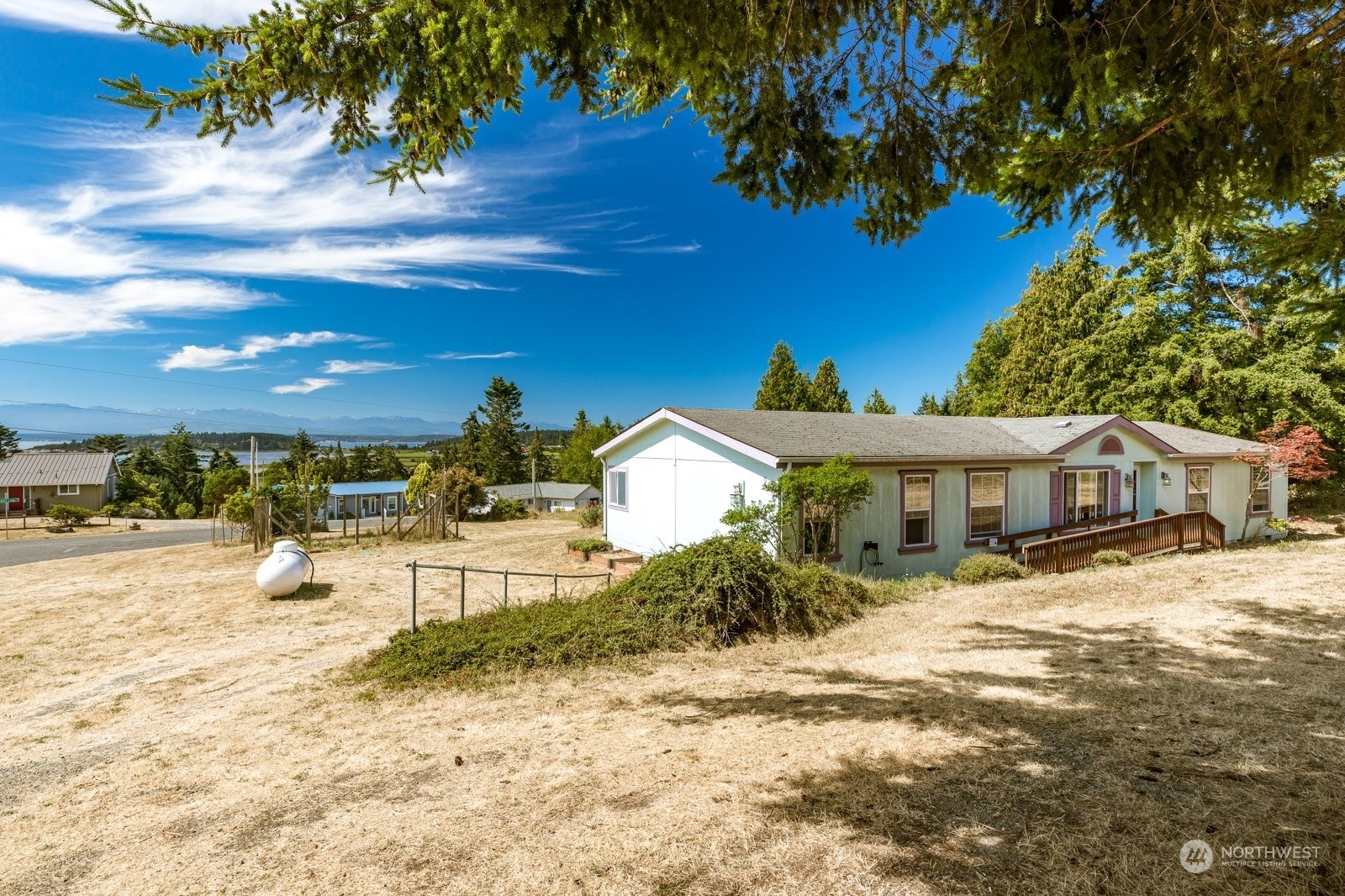 Property Photo:  906 Casey Avenue  WA 98239 