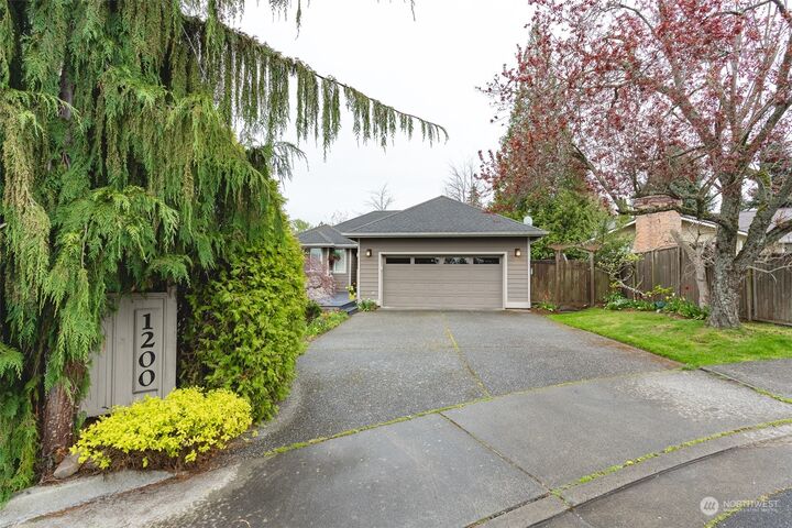 Property Photo:  1200 Clearbrook Place  WA 98229 