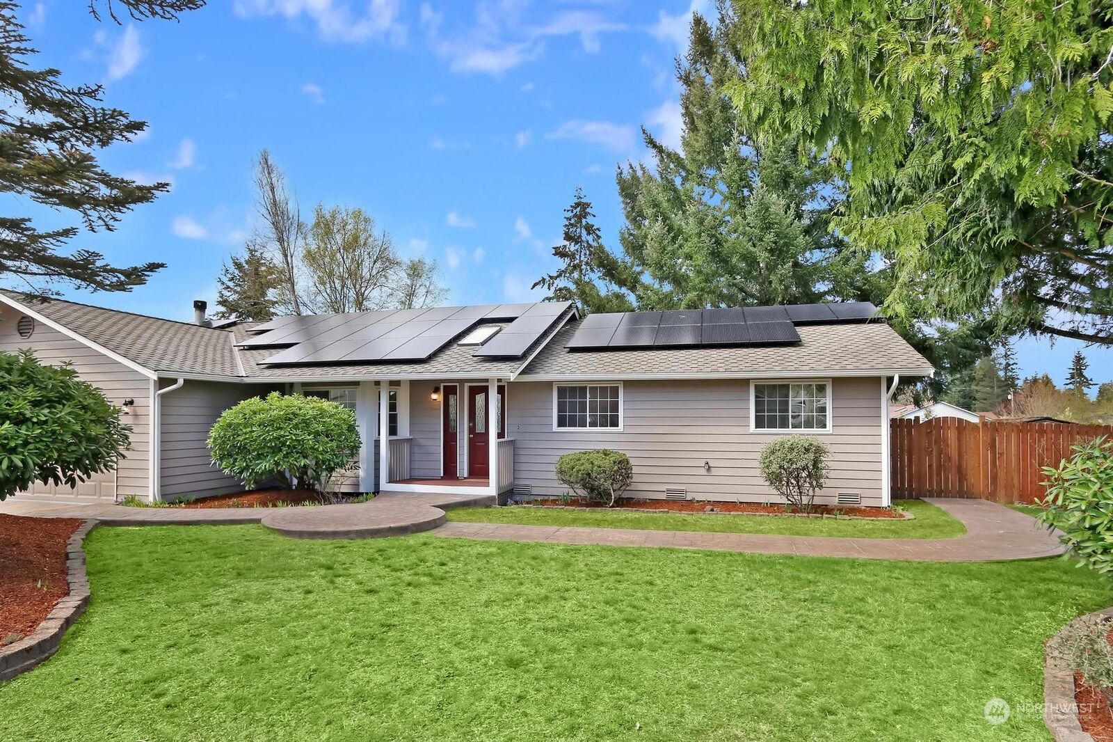 House for sale in Everett 1715 SE 127th Place, Everett, WA 98208