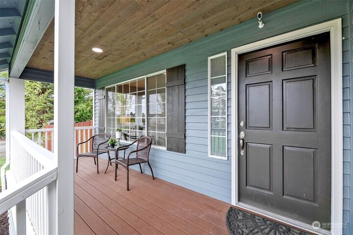 Property Photo:  11724 7th Street NE  WA 98258 