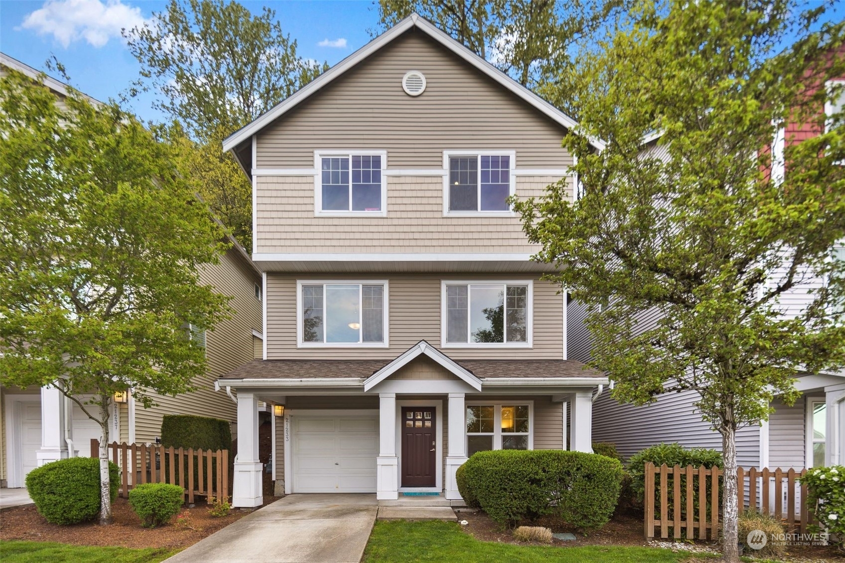 21233 40th Place S  Seatac WA 98198 photo