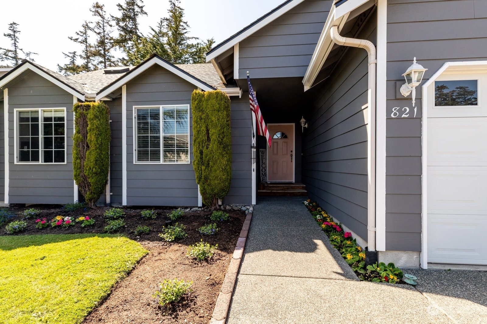 Property Photo:  821 SW Regency Drive  WA 98277 