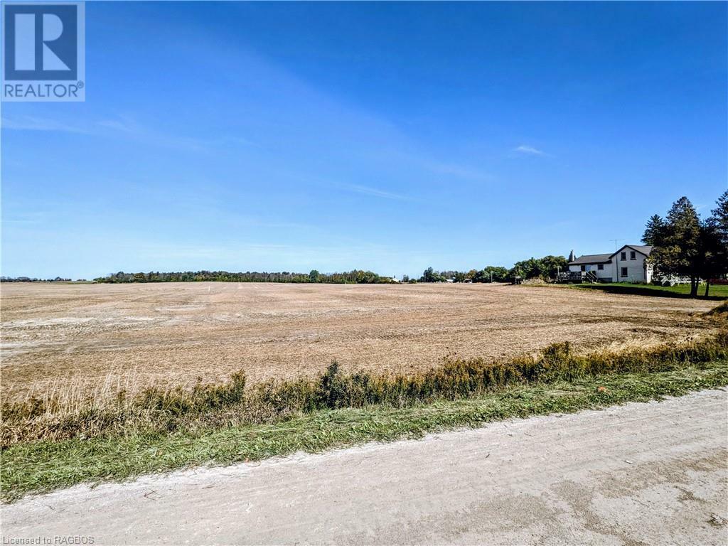 410 Hayes Lake Avenue  Kinloss Township ON N0G2B0 photo