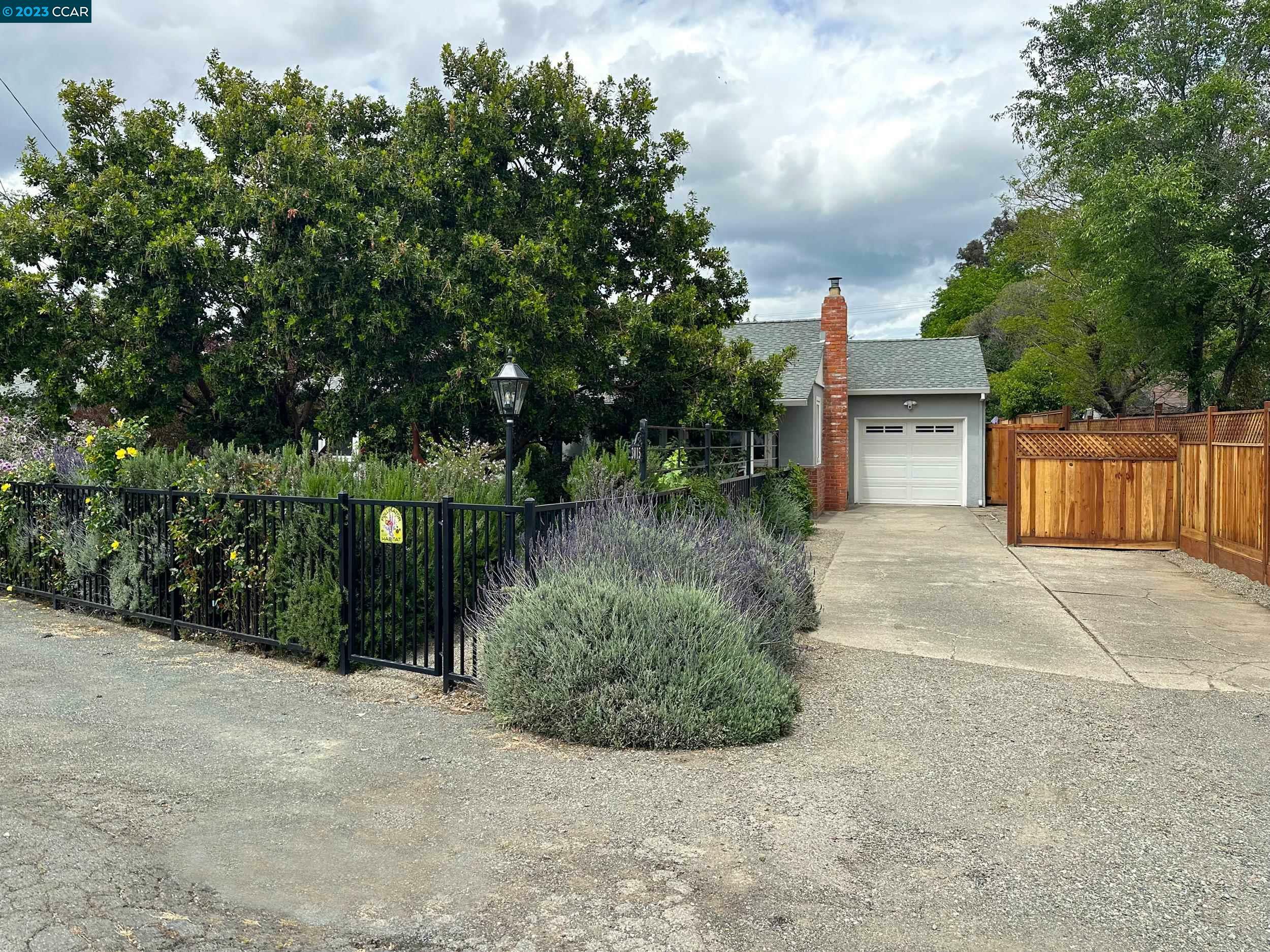 Property Photo: 3015 The Alameda CA 94519