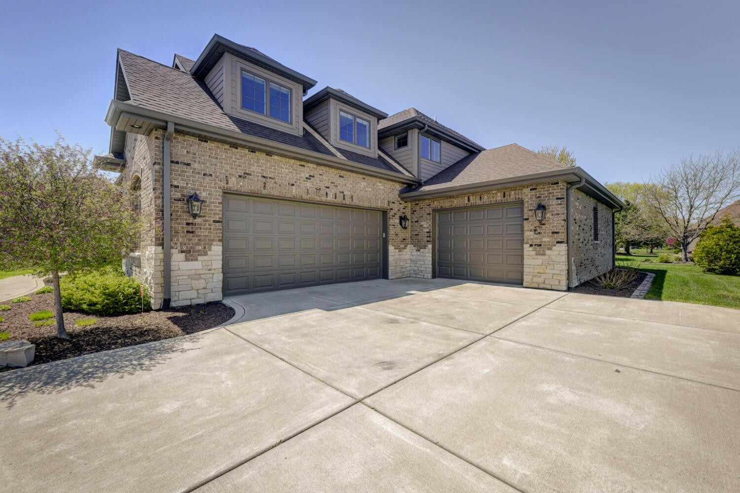 Property Photo: 1515 Chalone Court IN 46307