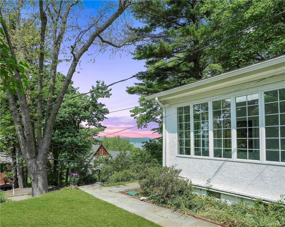 Property Photo:  130 Bellair Drive  NY 10522 