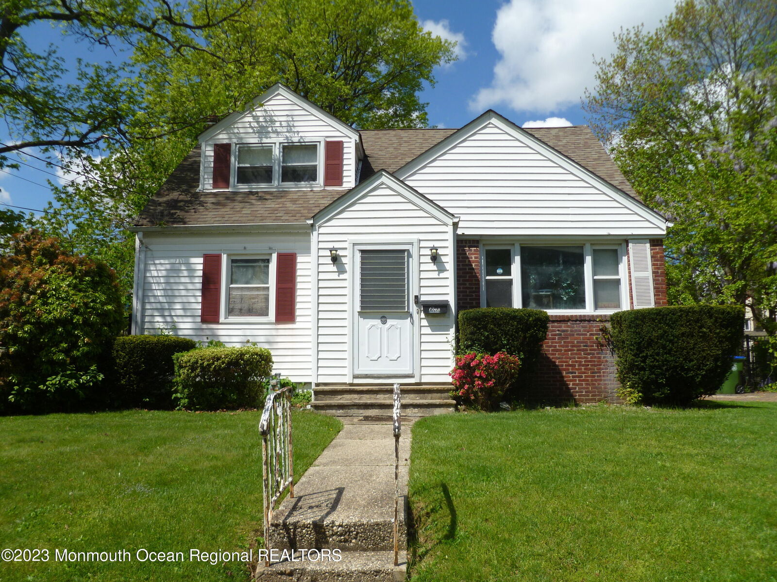 Property Photo:  1 Heathcote Avenue  NJ 08817 