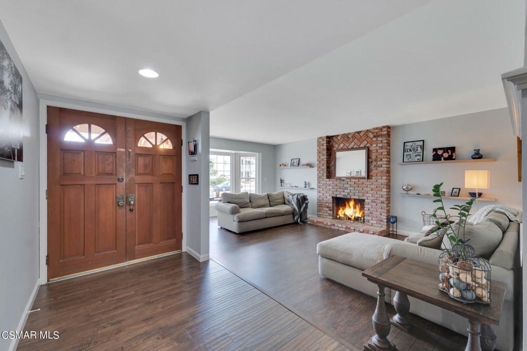 Property Photo: 268 Triangle Street CA 91360