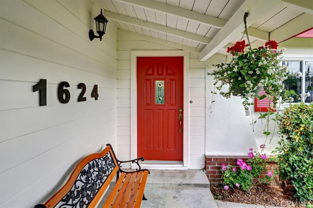 Property Photo:  1624 Dwight Street  CA 92373 