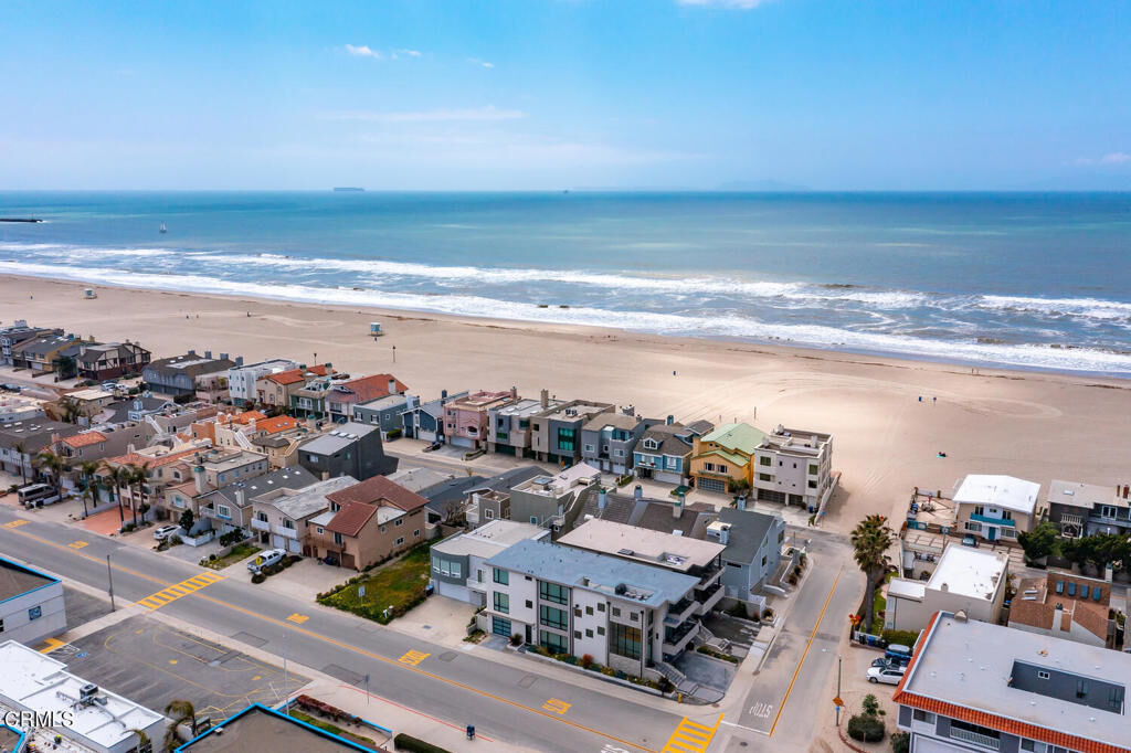 Property Photo:  118 W Channel Islands Boulevard  CA 93035 