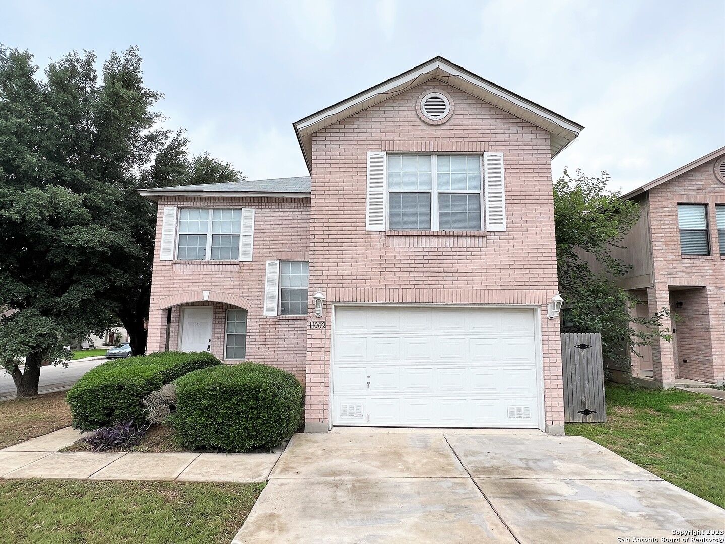 Property Photo: 11002 Victors Hill TX 78254