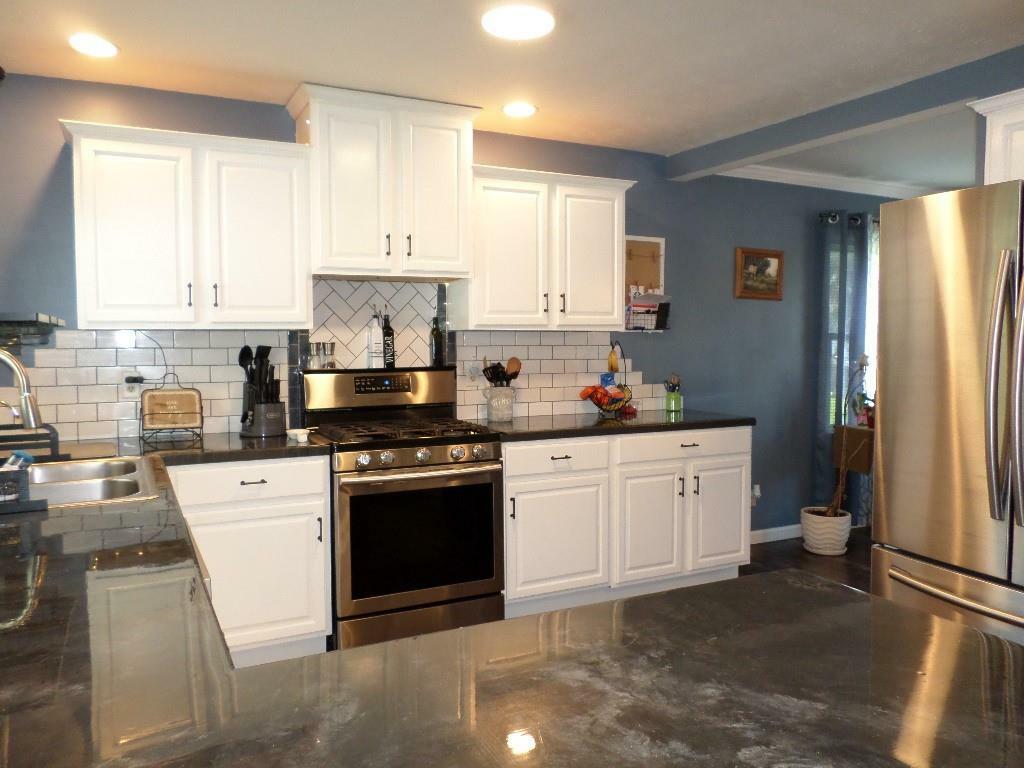 Property Photo: 525 Strathmore Avenue PA 16505