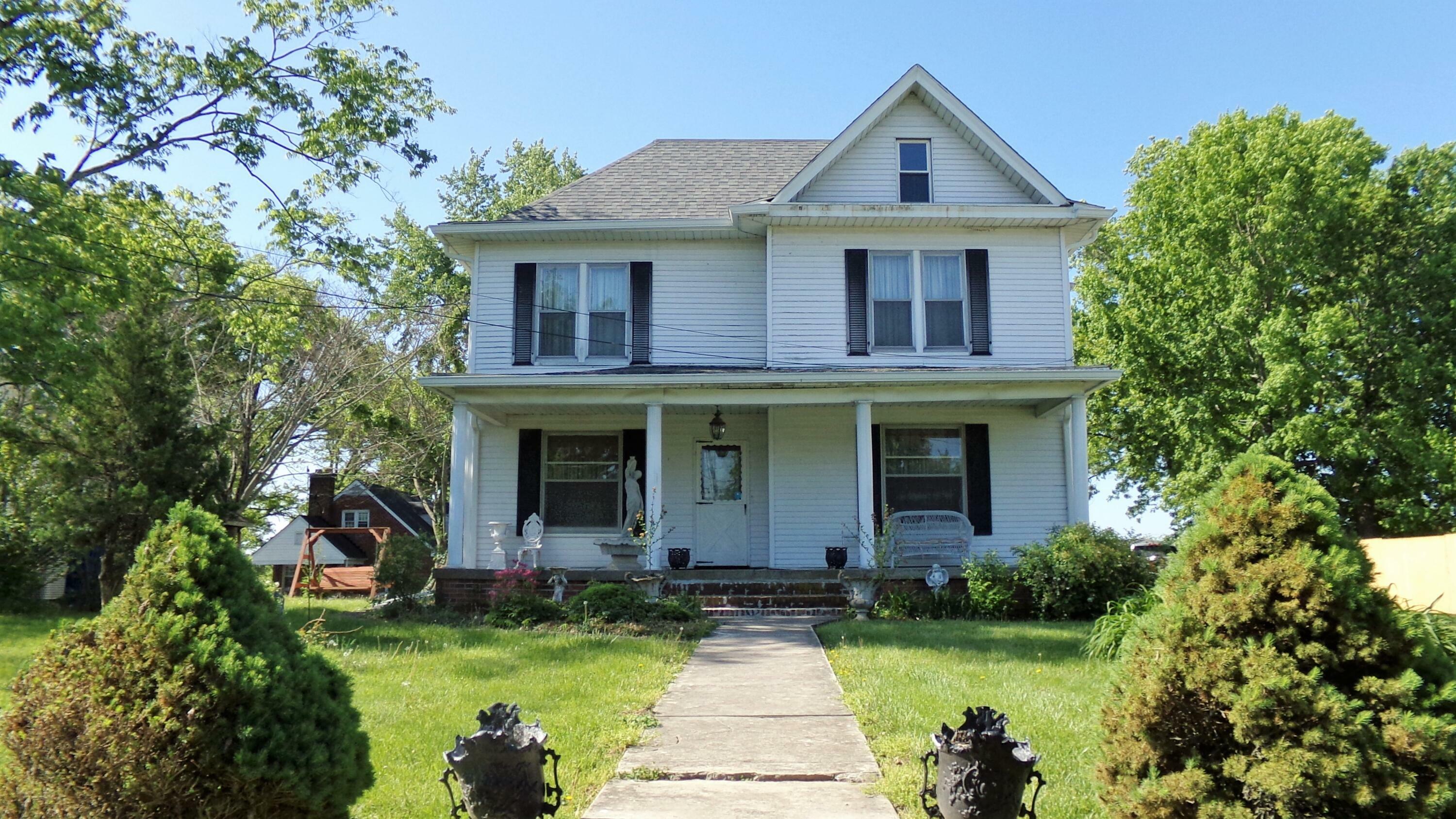 Property Photo:  239 W Seminary Street  KY 40359 