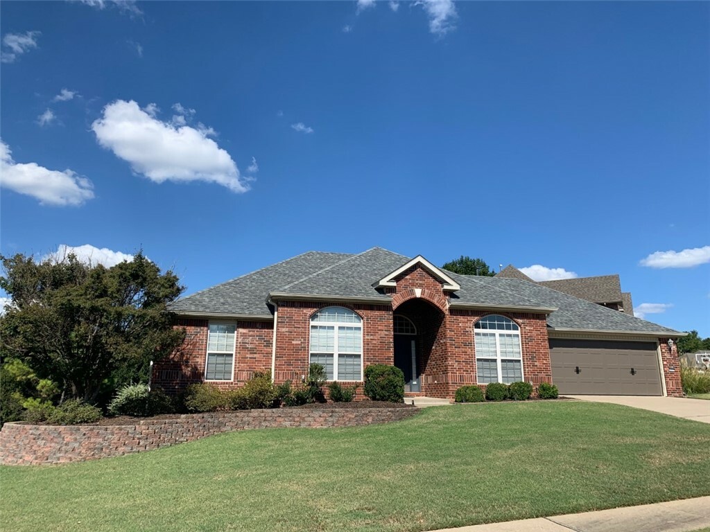 Property Photo:  3708 Amberwood Street  AR 72762 