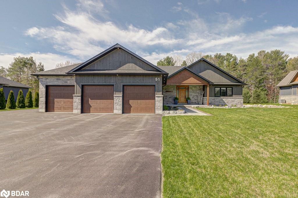 Photo de la propriété: 51 Ghibb Avenue ON L9X0C5