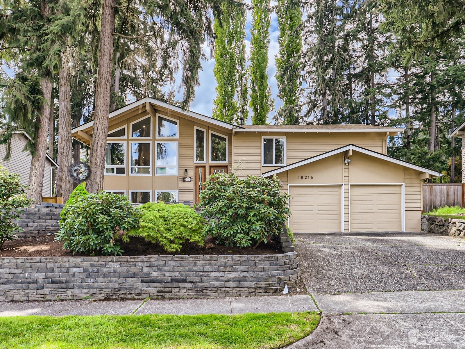 Property Photo:  18215 NE 31 Street  WA 98052 