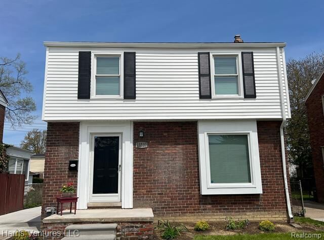 Property Photo:  15537 Stricker Avenue  MI 48021 