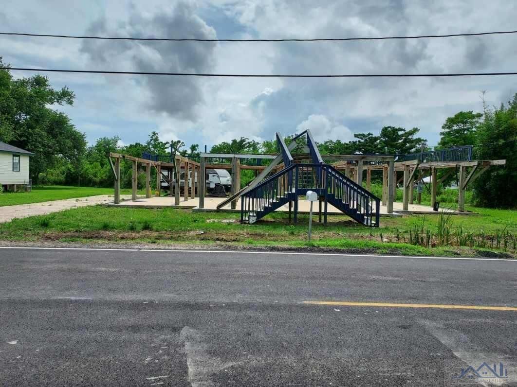 Property Photo:  2370 Highway 665  LA 70377 