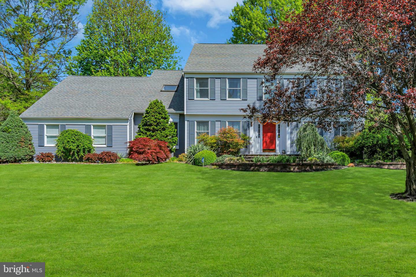 Property Photo:  14 Westminster Drive  NJ 08550 