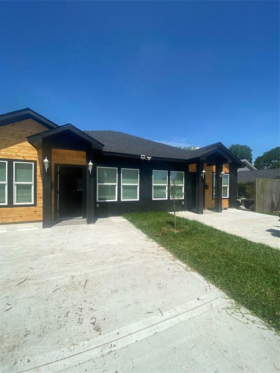 Property Photo: 8136 Bassett Unit B TX 77051