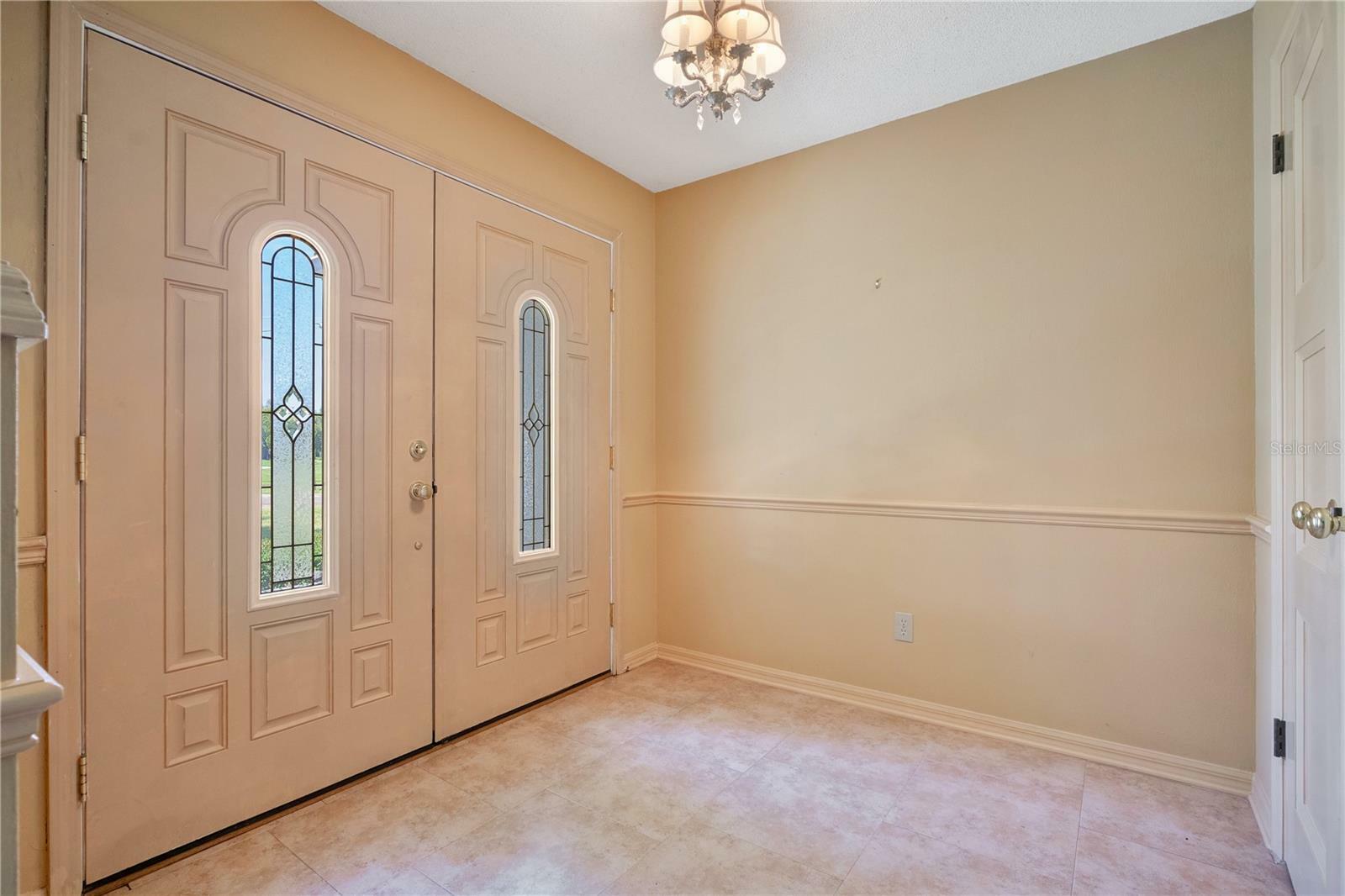 Property Photo:  401 Hermitage Drive  FL 32701 