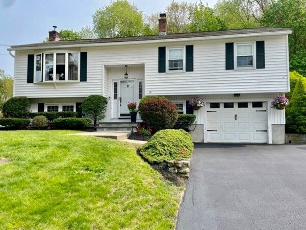 Property Photo: 18 Tory Cir MA 01453